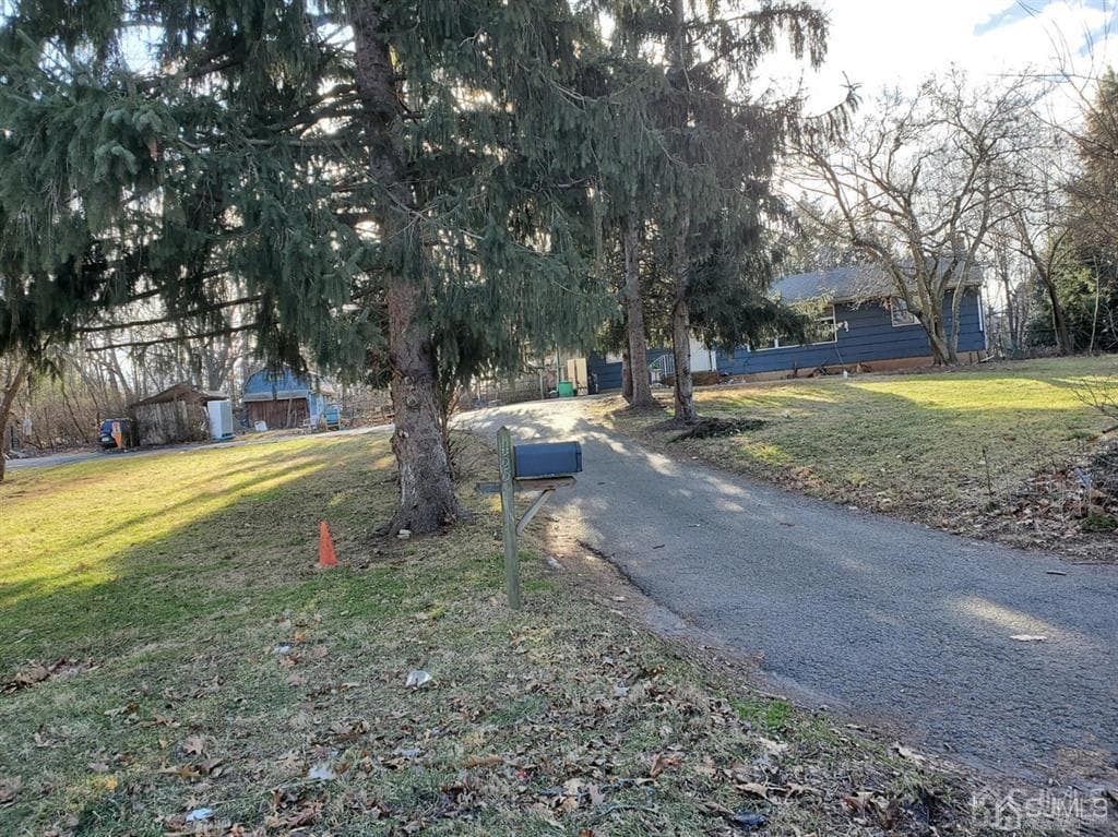 453-455 Franklin Boulevard photo 3