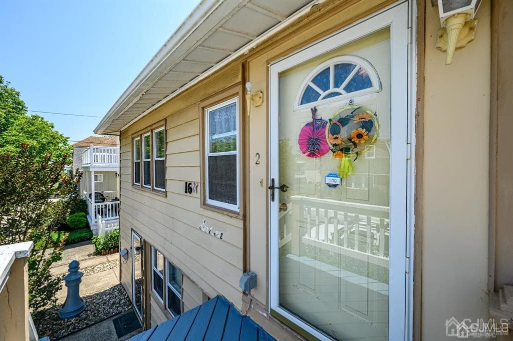 16 N Newark Avenue photo 2