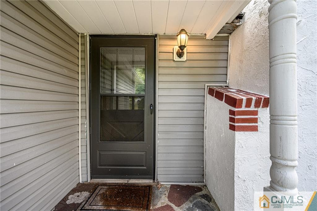 9 Windy Bush Lane photo 2