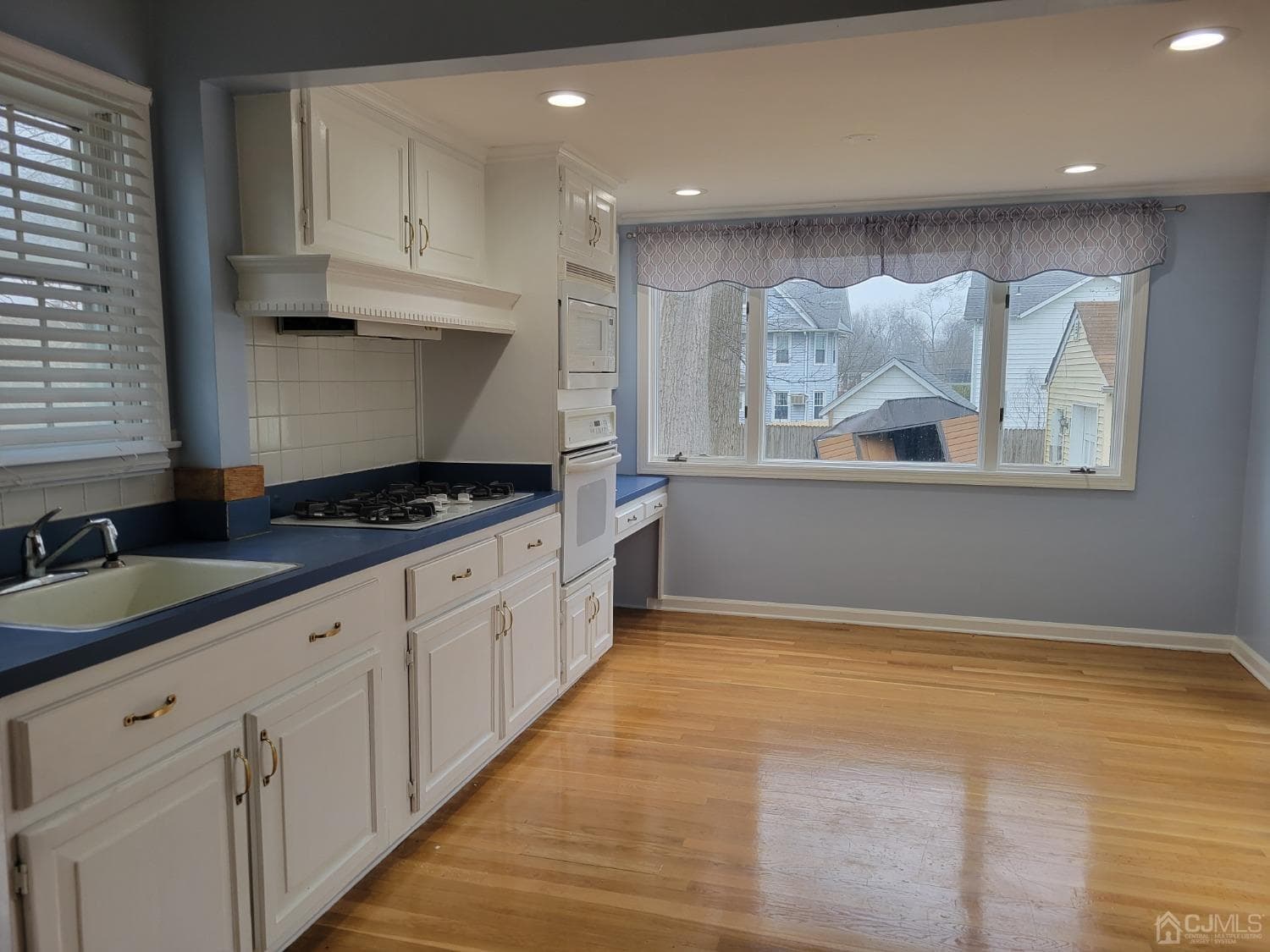 20 Miele Place photo 3