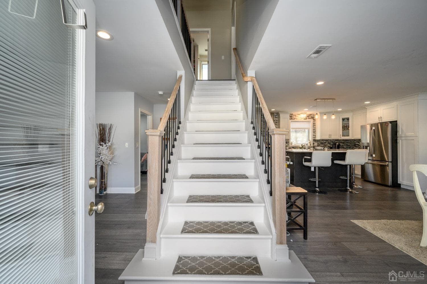 29 Glen Drive photo 3