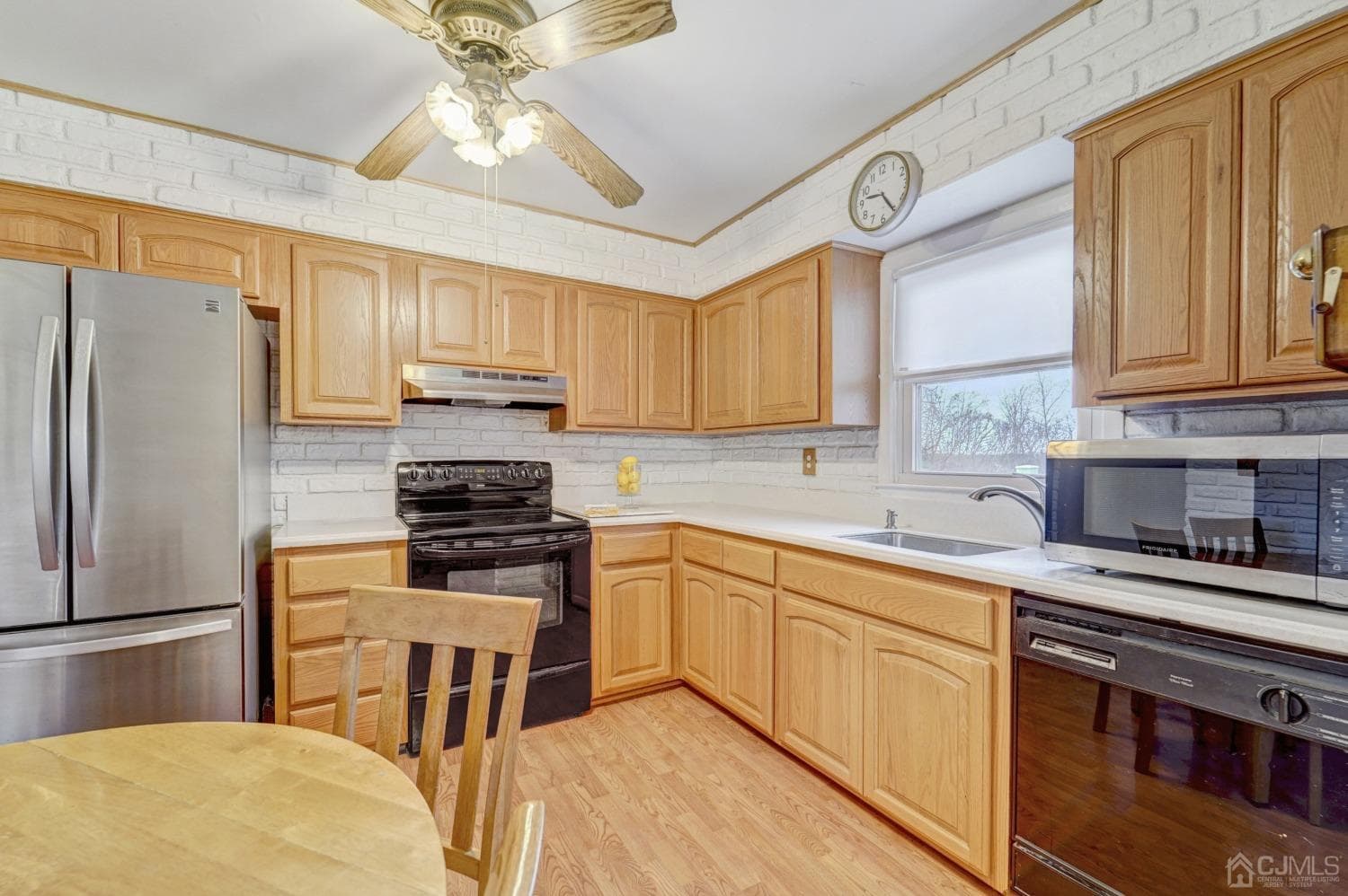 23 Hillside Terrace photo 5