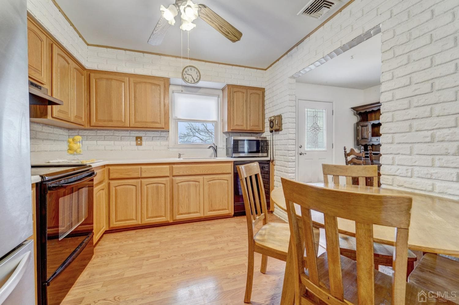 23 Hillside Terrace photo 4