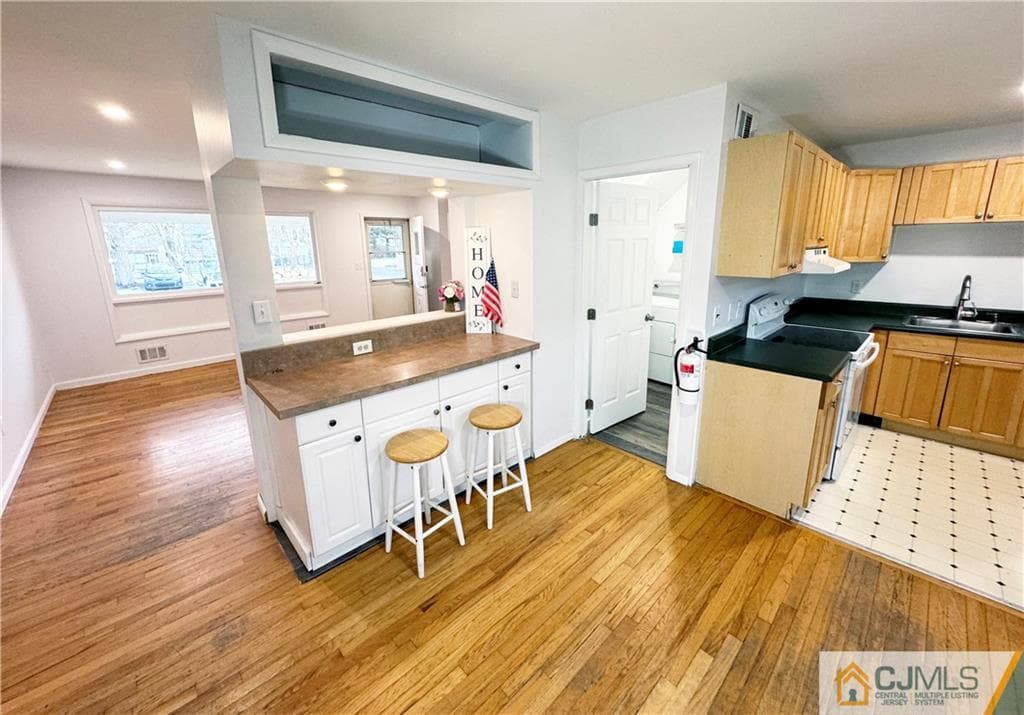 2 Oak Road photo 4