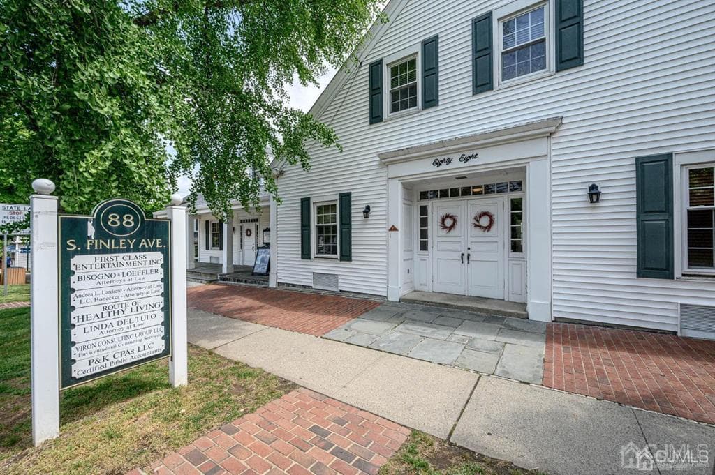 88 S Finley Avenue S #11 photo 3