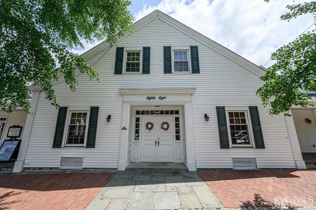 88 S Finley Avenue S #11