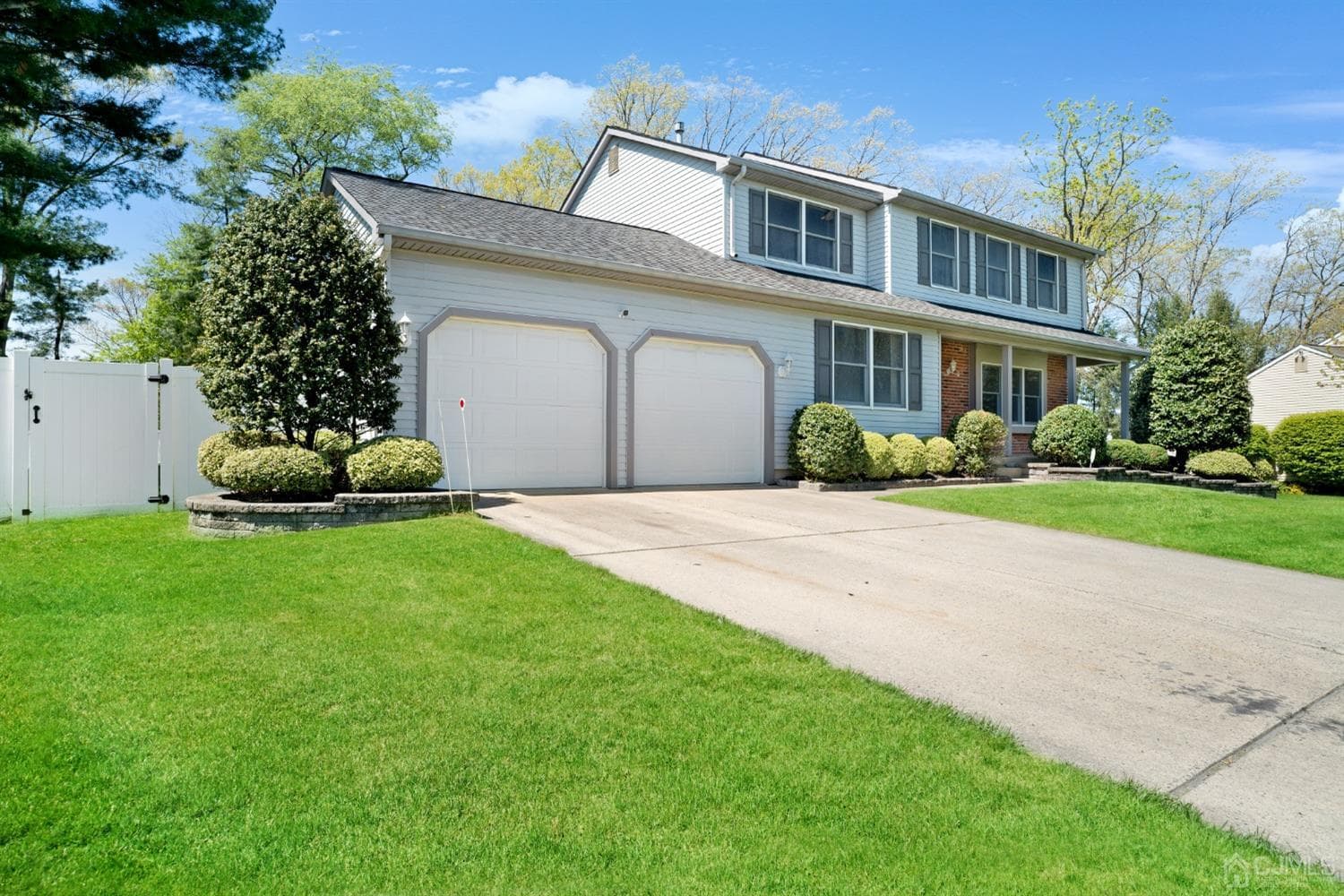 11 Oxford Drive photo 5