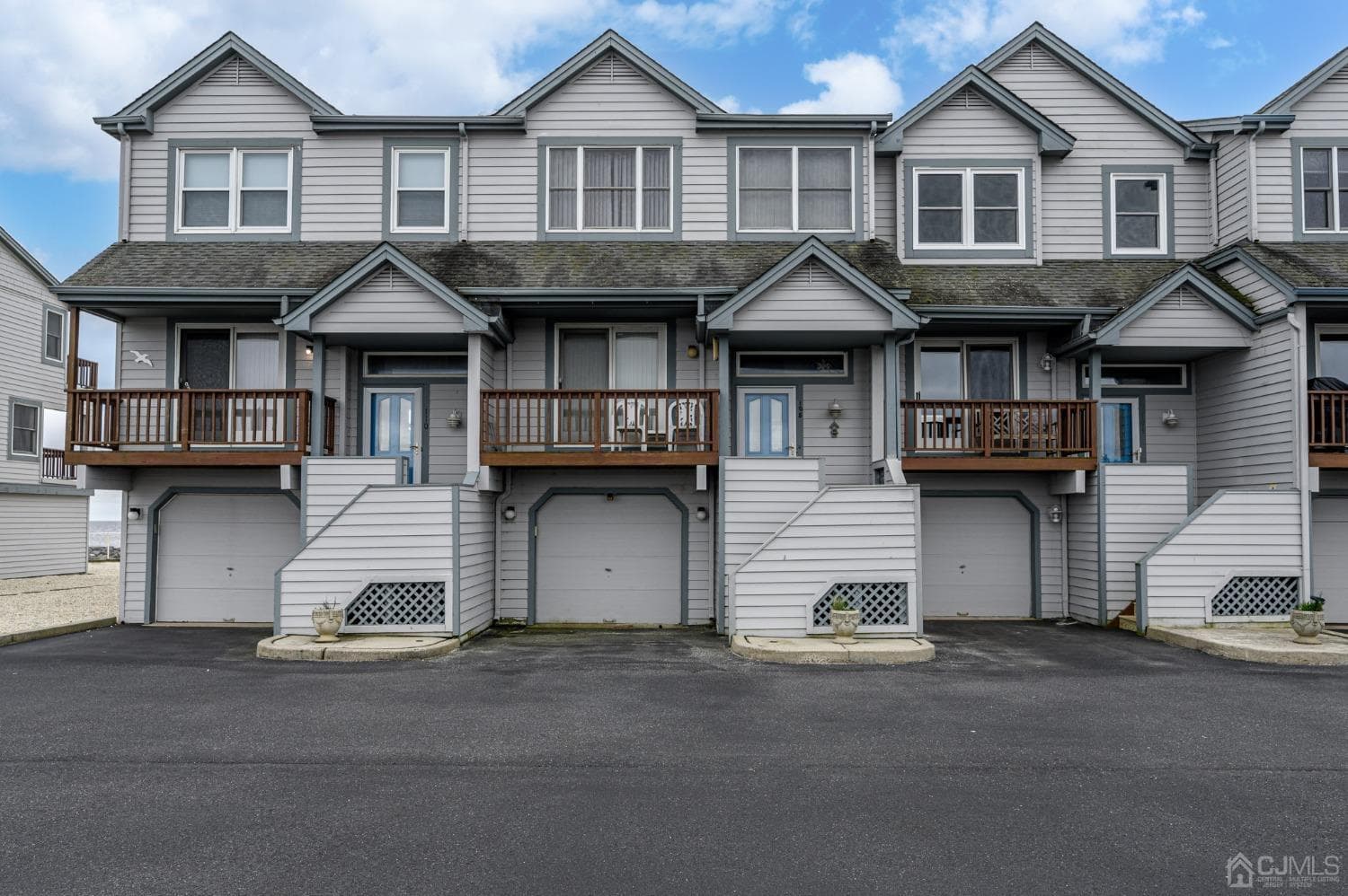 108 E Mariners Point