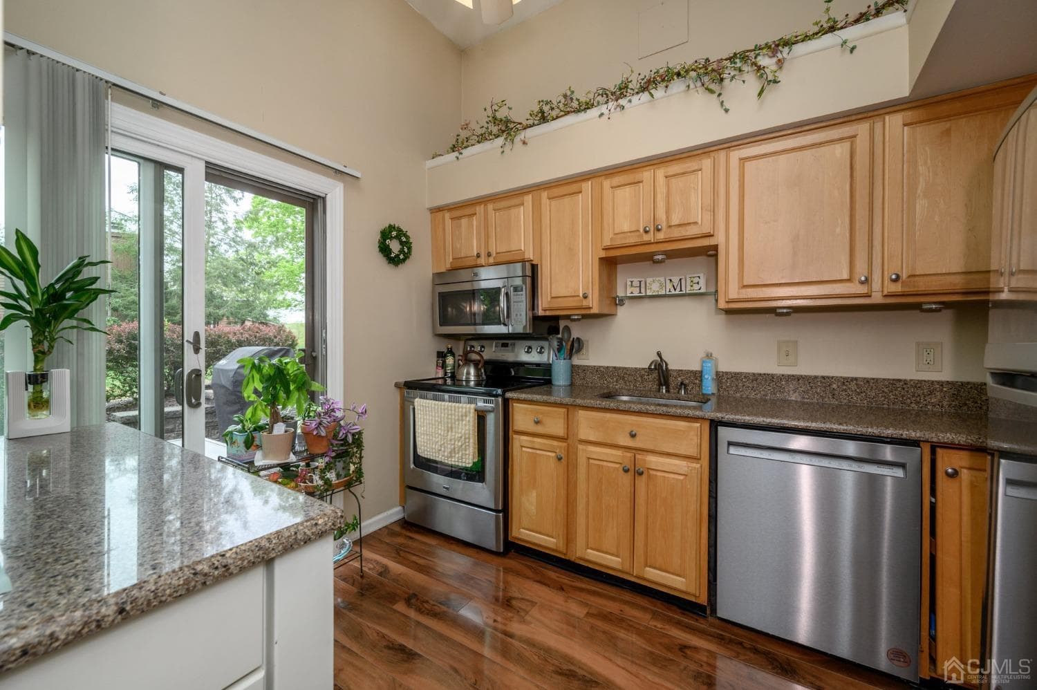 57 Meadowview Drive photo 4