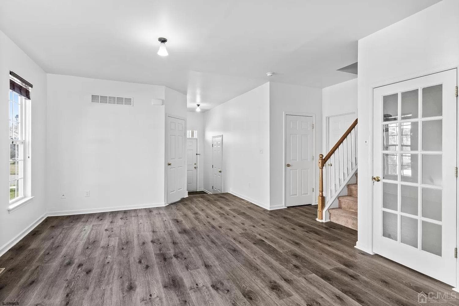1213 Peterson Way photo 5