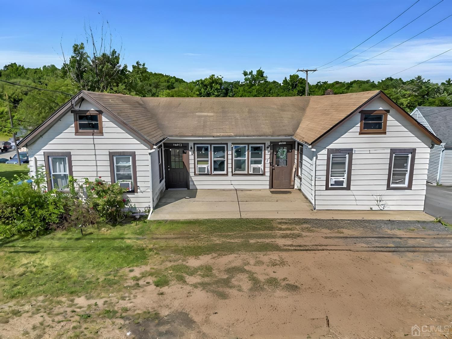 129 Amboy Avenue photo 3