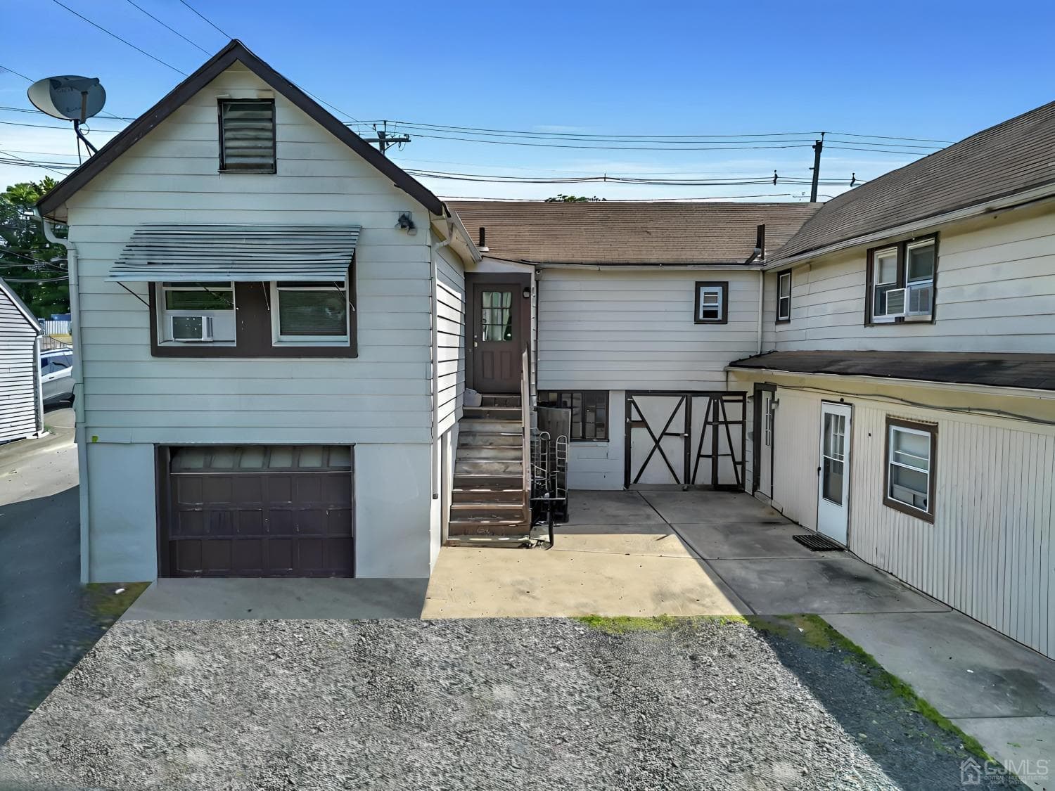 129 Amboy Avenue photo 4