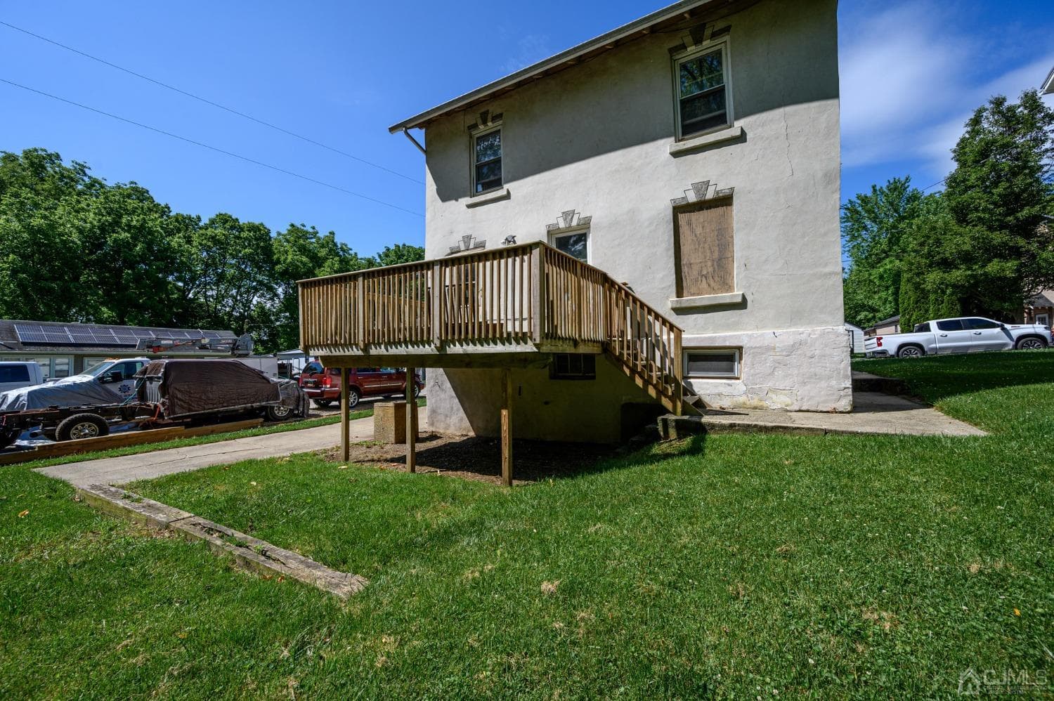 931 Gates Street photo 4