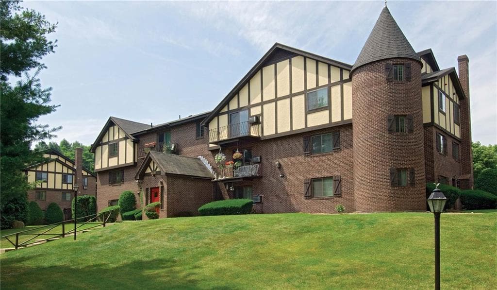 42 Cedar Pond