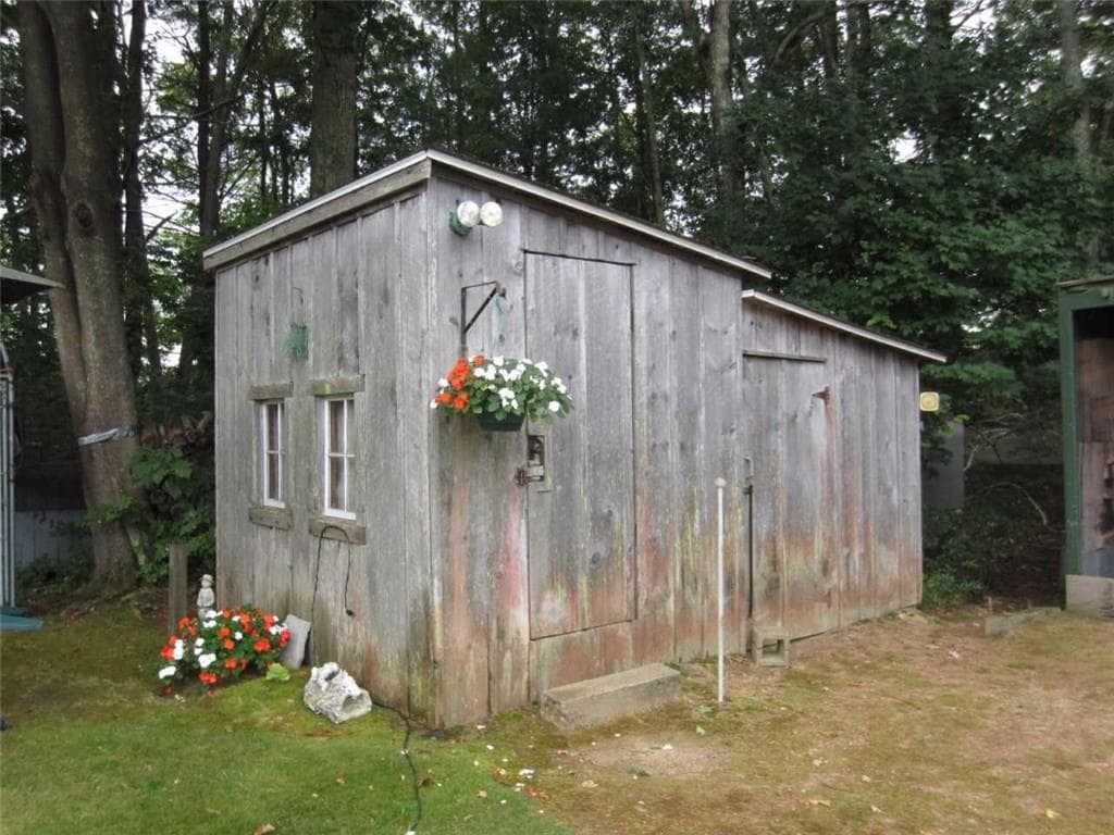 416 Harkney Hill photo 4