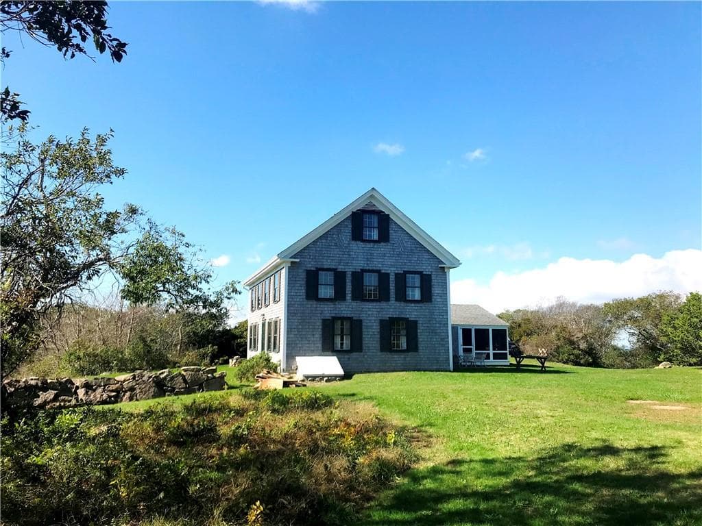 826 Beacon Hill