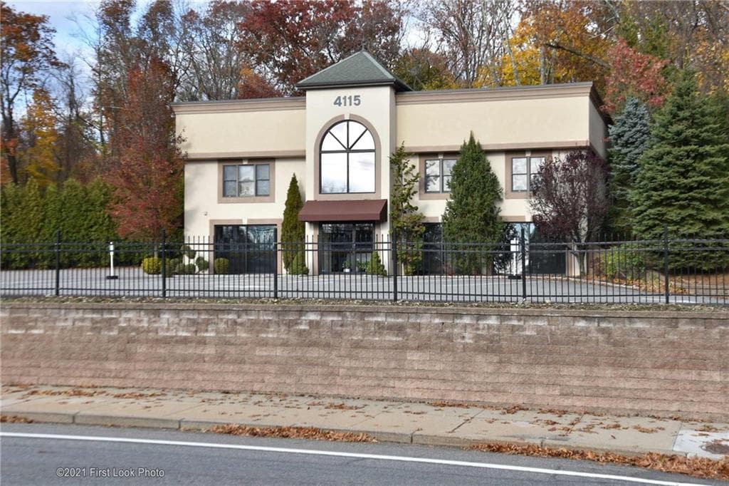 4115 Mendon photo 3