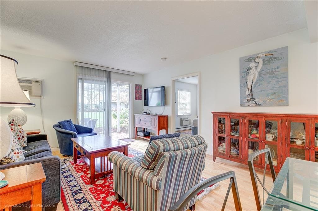 364 Bellevue #4-D photo 5