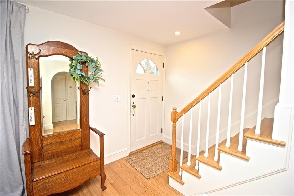 139 Coggeshall photo 5