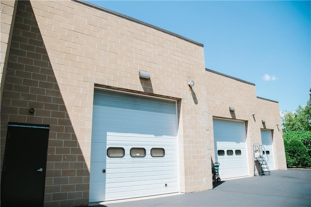 81 Western Industrial #C photo 4