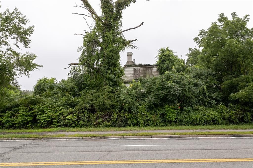 2500 East Main photo 3