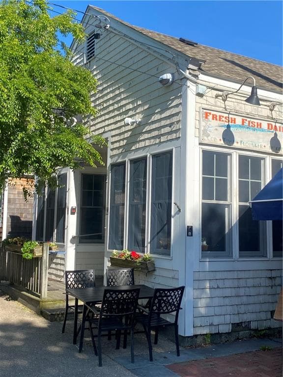 22 Narragansett