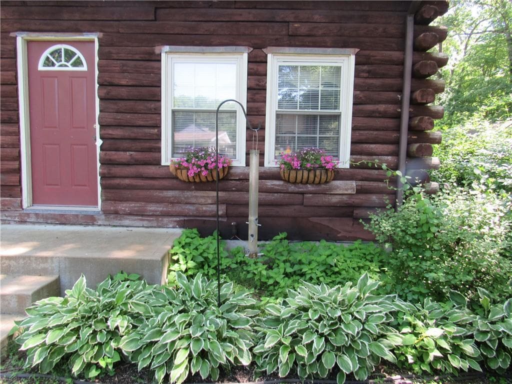 132 Sayles Hill photo 3