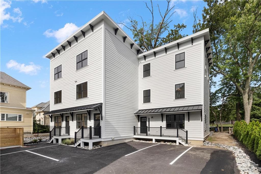 251 Hope #B2