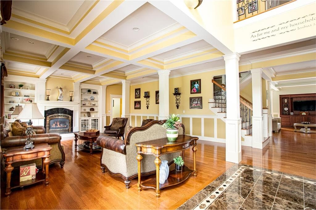 33 Moniz Drive photo 3