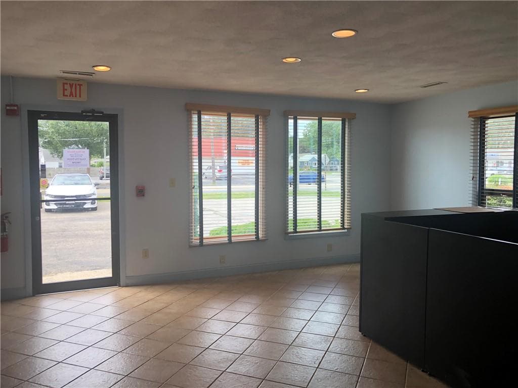 2465 West Shore photo 3