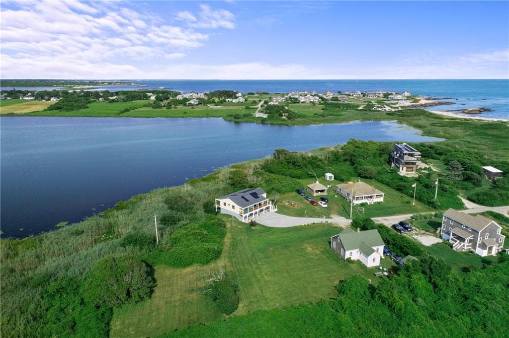 212 Round Pond photo 3