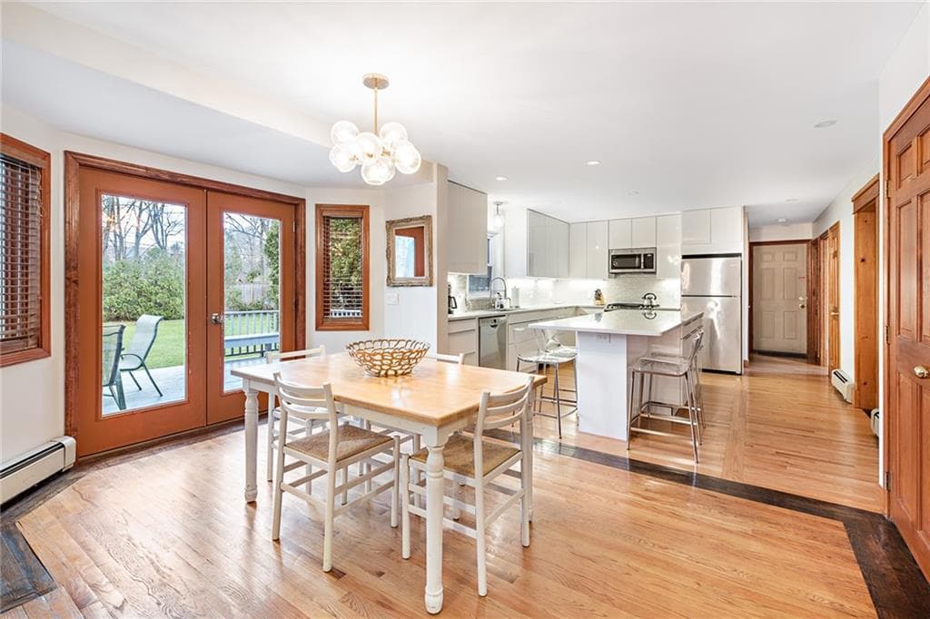 11 Sylvan St photo 4