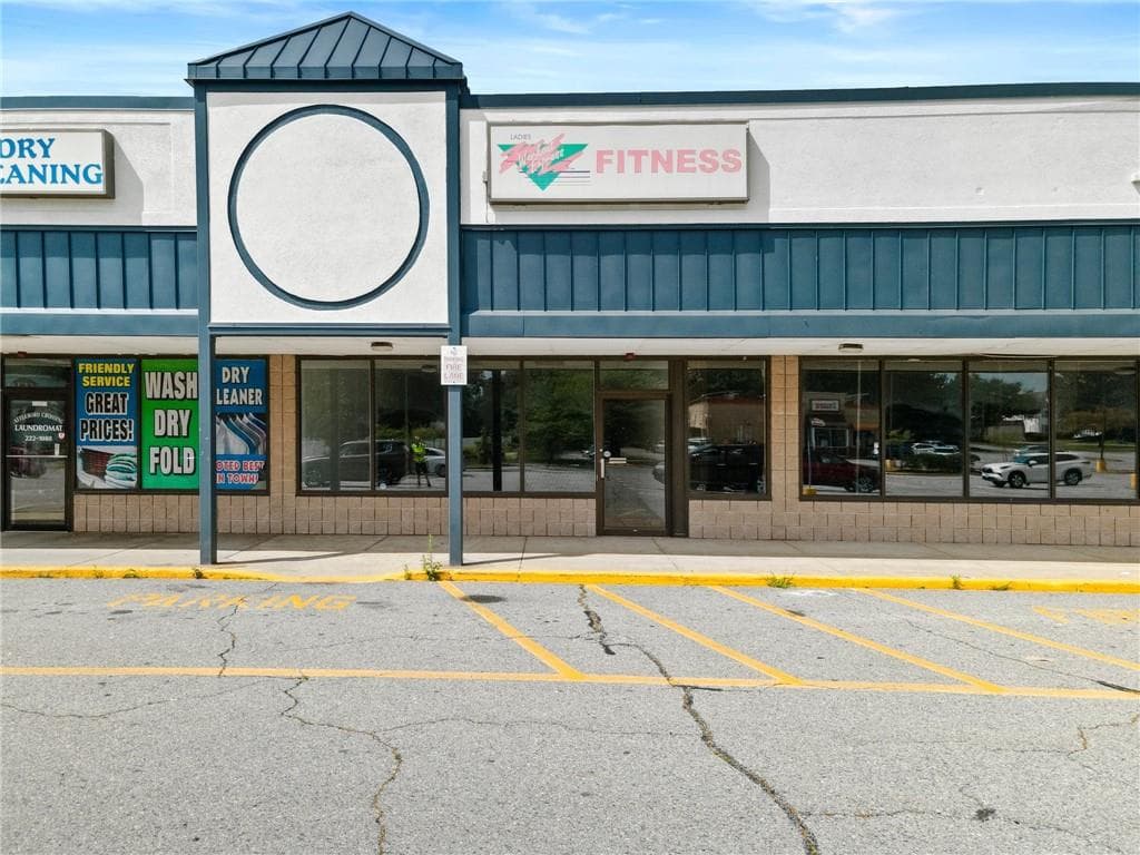 219 S Main photo 2