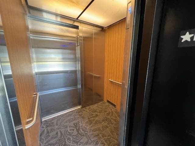 670 Washington photo 3
