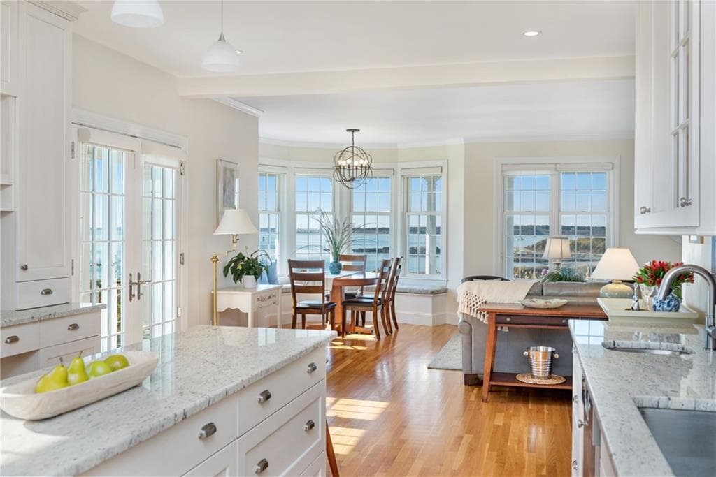 591 Ocean photo 2
