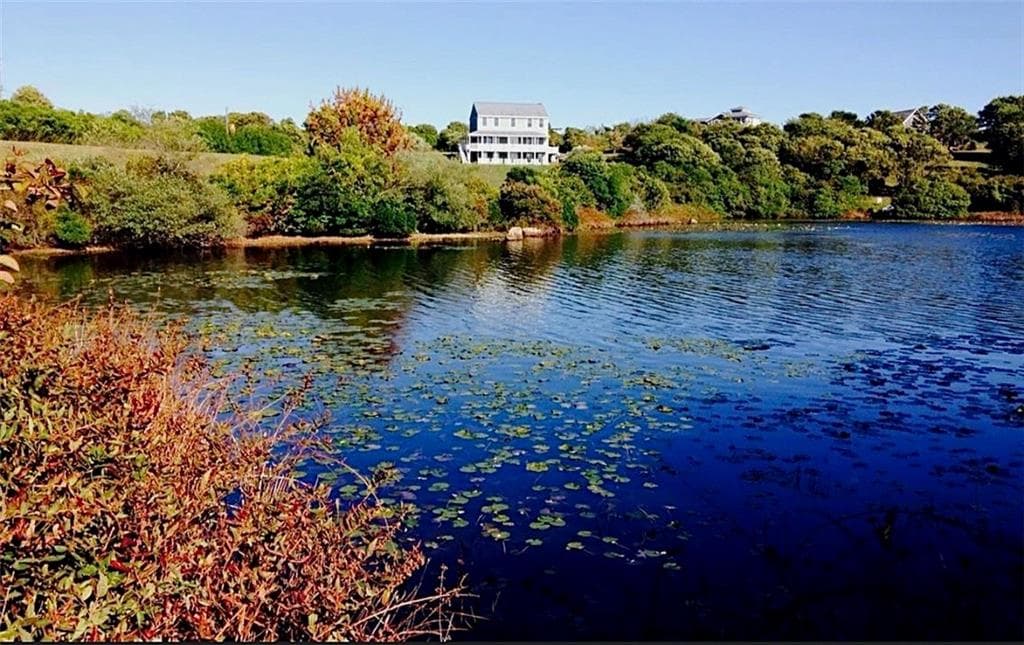 1632 Lakeside photo 2