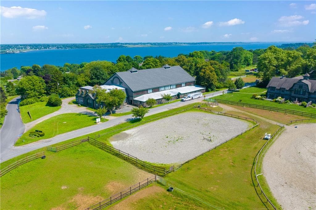 30 Sandy Point Farm