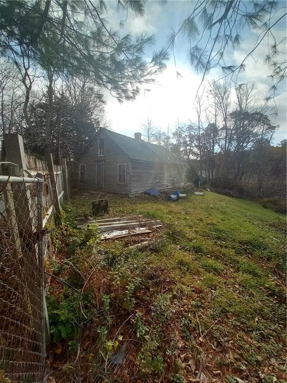 83 Dawley Park photo 2