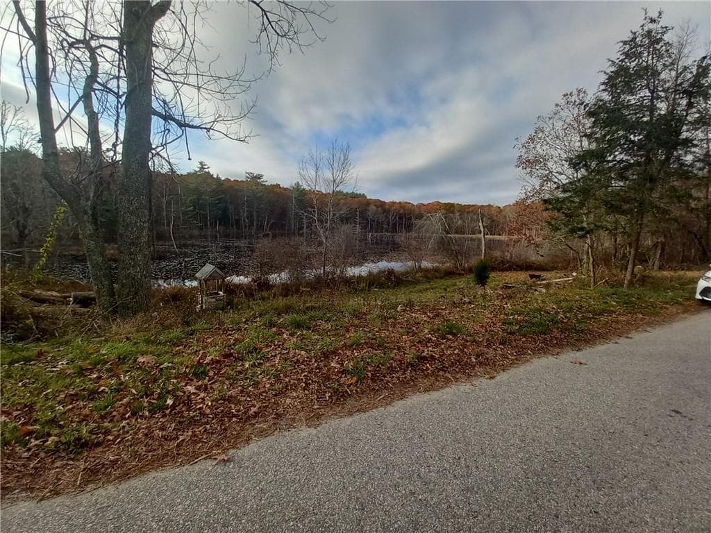 83 Dawley Park photo 5