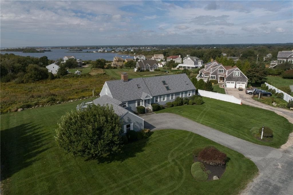 295 Carpenter photo 4