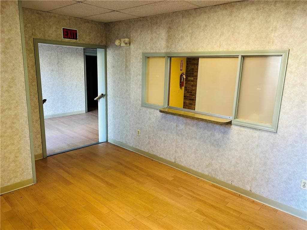 286 Maple photo 3