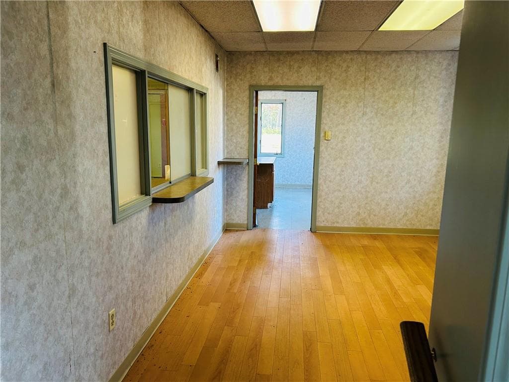 286 Maple photo 5