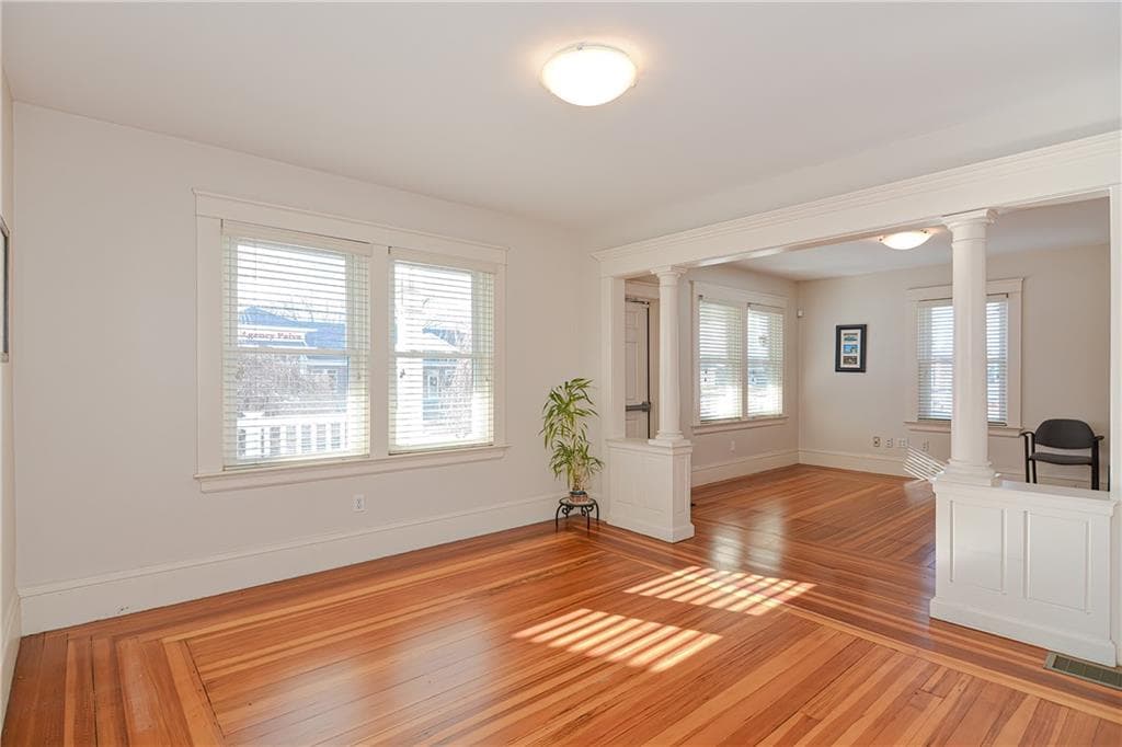 468 Warren photo 4