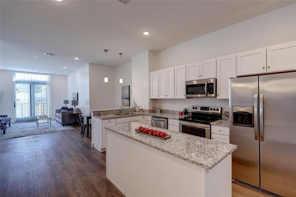 30 Veterans Memorial #111 photo 3