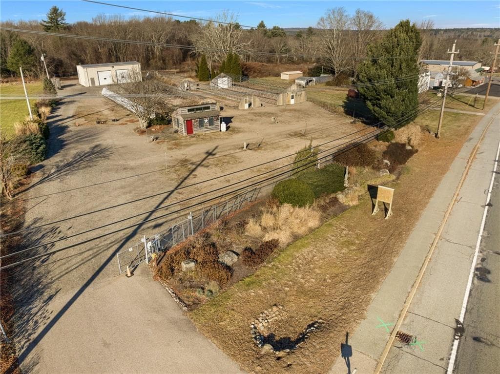 805 Nooseneck Hill Rd #A photo 2