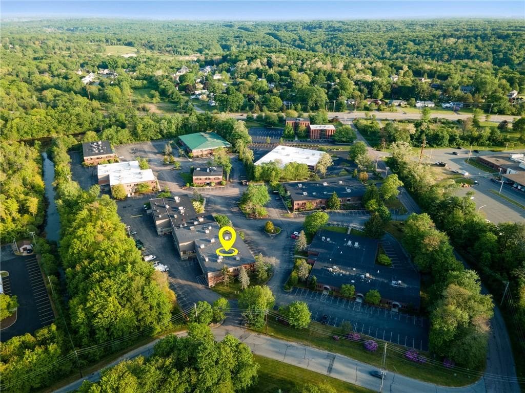 6 Blackstone Valley #201