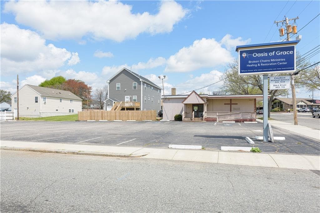 464 Silver Spring