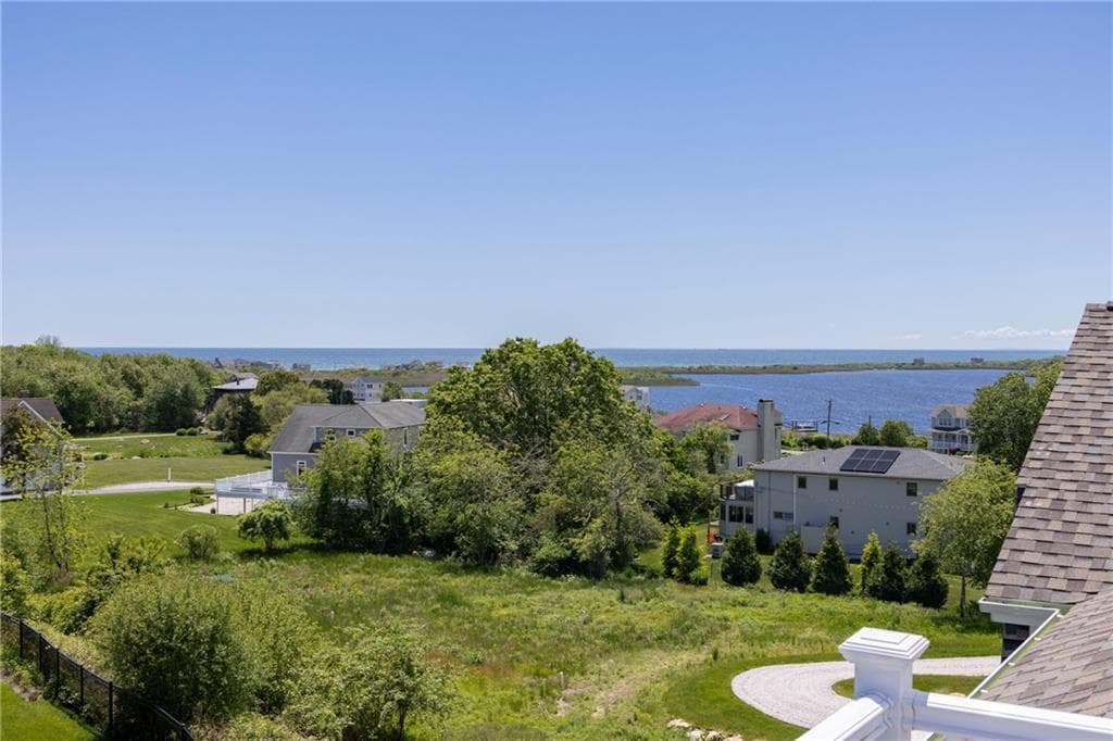 814 Green Hill Beach photo 2