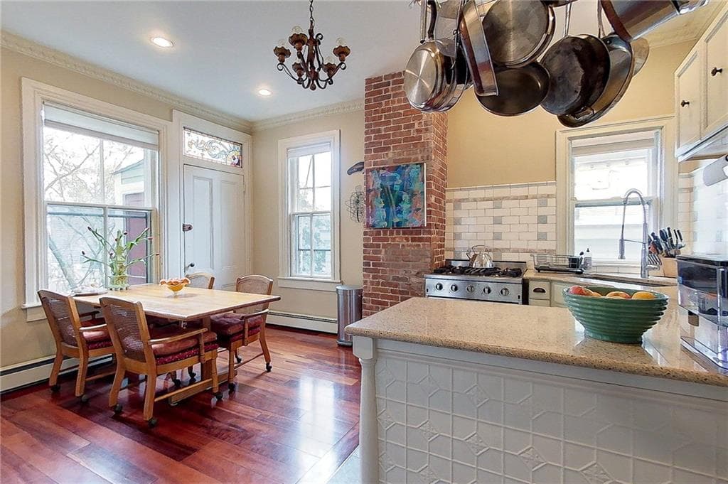 47 Pelham photo 2