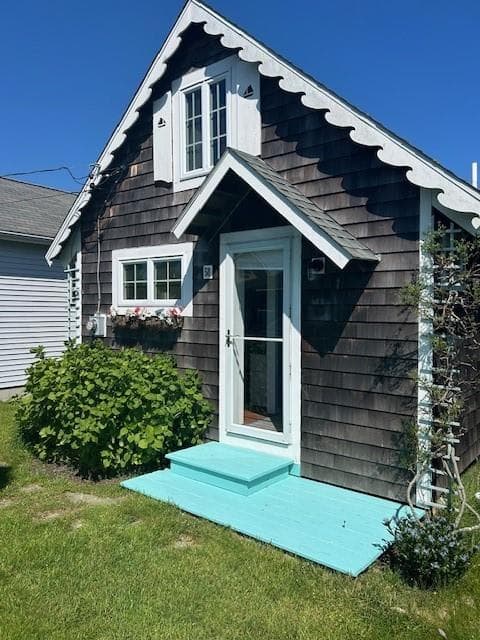 64 Burnside photo 2